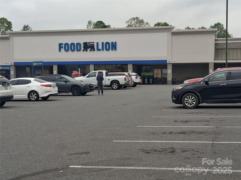 Property image 2 of 2308 Magnolia Place in Maverick Acres, Morganton, NC 28655