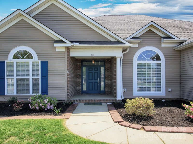 Property image 4 at 126 Dairy Farm Road, Mooresville, NC 28115