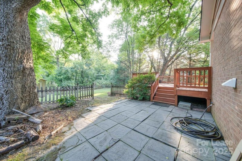 Property image 3 at 6700 Castlegate Drive, Charlotte, NC 28226