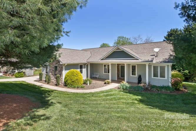 Property image 2 at 16 Devonshire Drive, Mills River, NC 28759