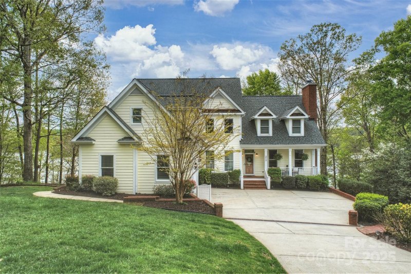 Property image 3 at 272 Harbor Ridge Drive, Statesville, NC 28677