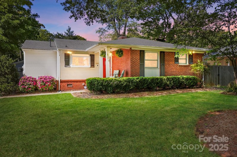 Property image 2 at 576 Scaleybark Road, Charlotte, NC 28209