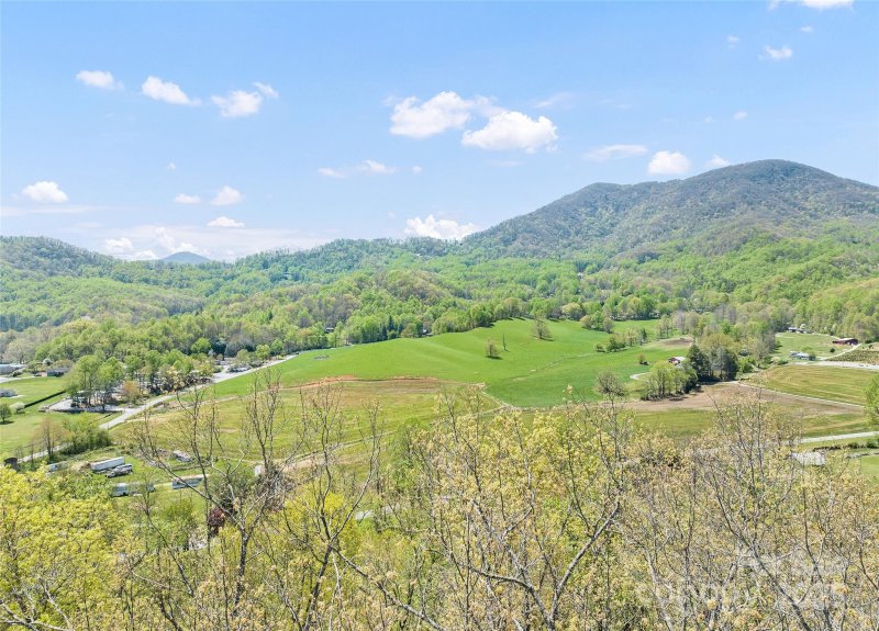 Property image 2 at 79 Cranberry Lane, Waynesville, NC 28785