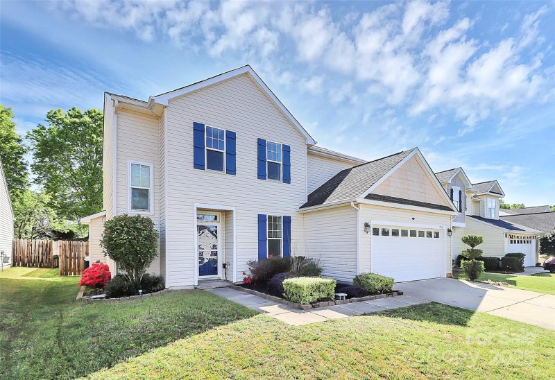 Property image 2 at 17546 Westmill Lane, Charlotte, NC 28277