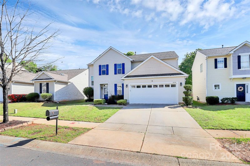 Property image 4 at 17546 Westmill Lane, Charlotte, NC 28277