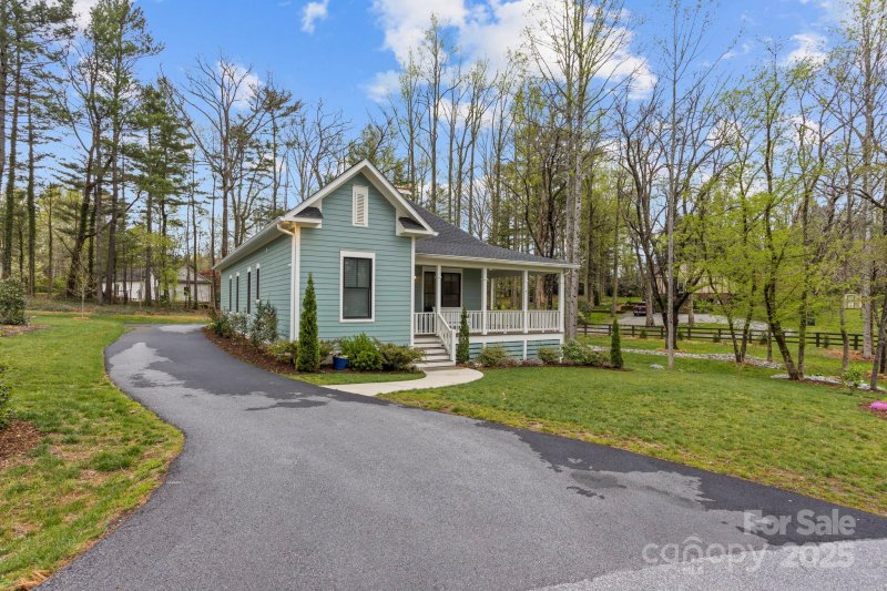 Property image 5 at 299 Lindsey Farm Drive, Flat Rock, NC 28731