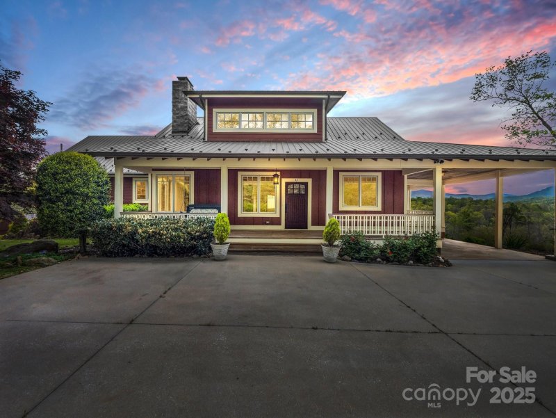 Property image 2 of 111 Arabesque Way in Twelve Mile Post, Lake Lure, NC 28746