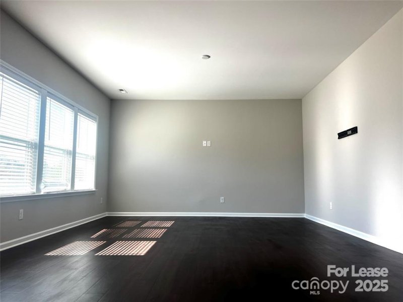 Property image 3 at 4127 Woolcott Avenue, Charlotte, NC 28213