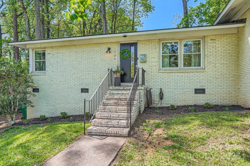 Property image 3 at 1702 Herrin Avenue, Charlotte, NC 28205