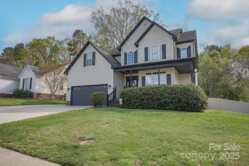 Property image 2 at 908 Carole Summey Drive, Dallas, NC 28034