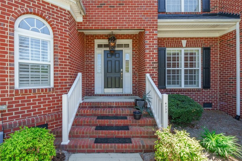 Property image 3 at 4333 Sawmill Trace Drive, Charlotte, NC 28213
