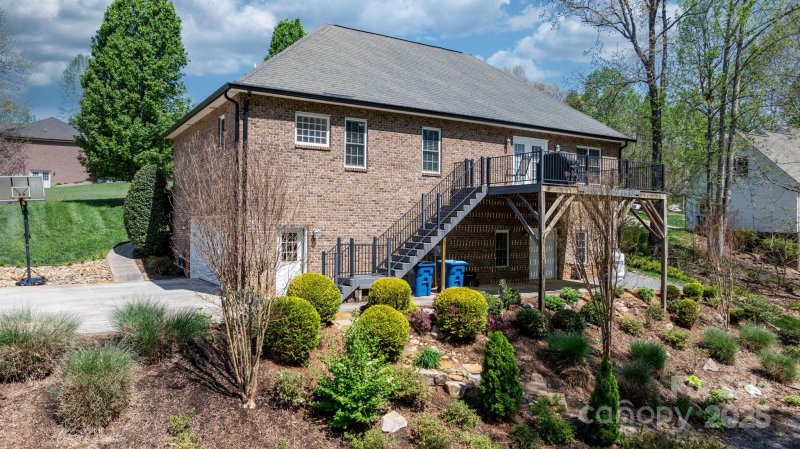 Property image 4 at 1158 Waterford Drive, Hickory, NC 28602