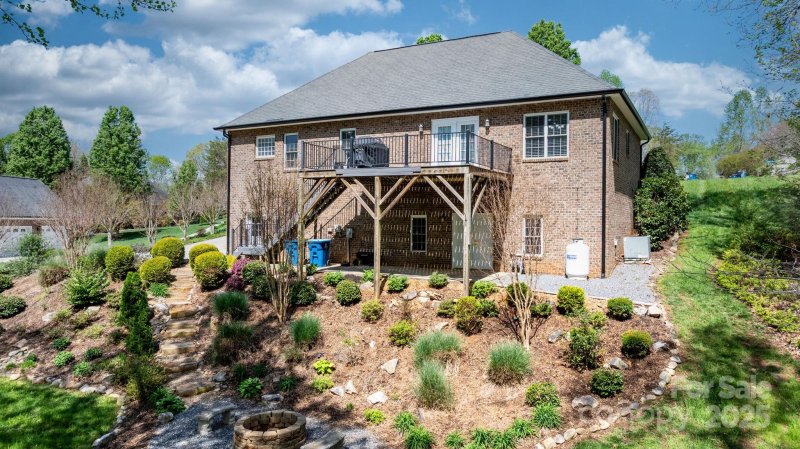 Property image 5 at 1158 Waterford Drive, Hickory, NC 28602