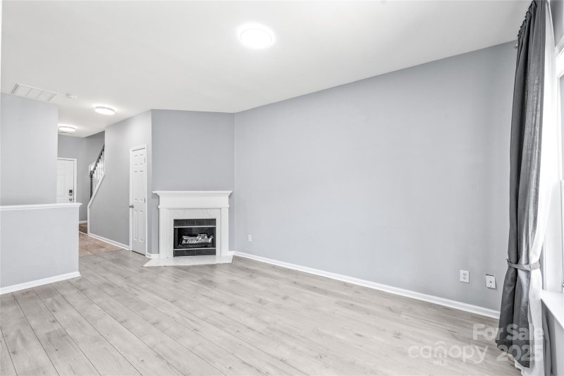 Property image 4 at 2059 Lennox Square Road, Charlotte, NC 28210