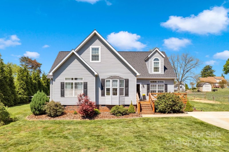 Property image 2 of 126 Top Flite Drive in Augusta Greens, Statesville, NC 28677