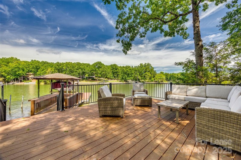 Property image 3 at 11 Hamilton Woods Court, Clover, SC 29710
