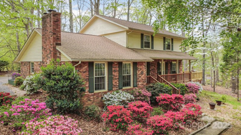 Property image 2 at 147 Spring Shore Road, Statesville, NC 28677