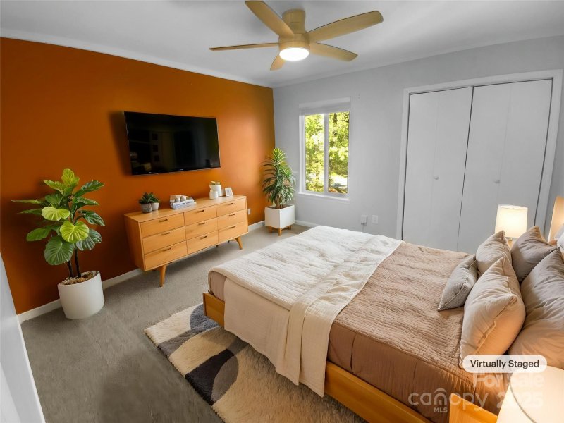 Property image 4 at 8000 Briardale Drive, Charlotte, NC 28212