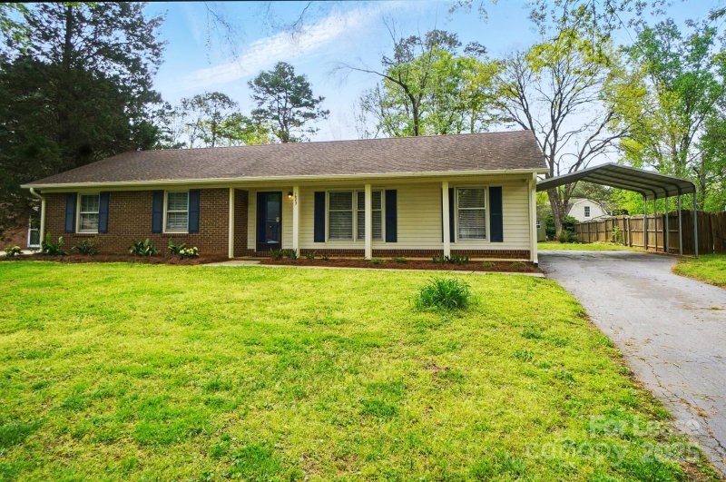 Property image 2 at 1423 Mcilroy Road, Charlotte, NC 28212