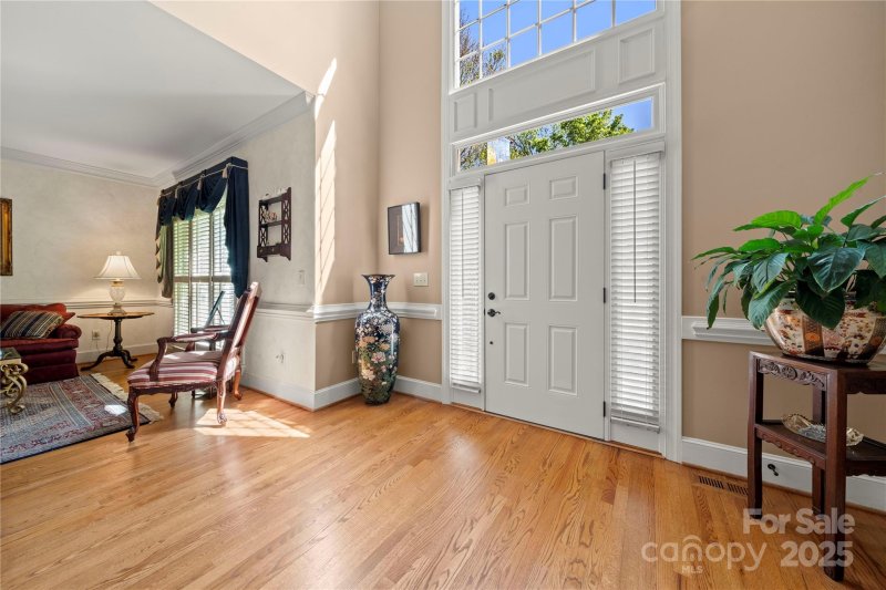 Property image 4 at 10609 Oak Pond Circle, Charlotte, NC 28277