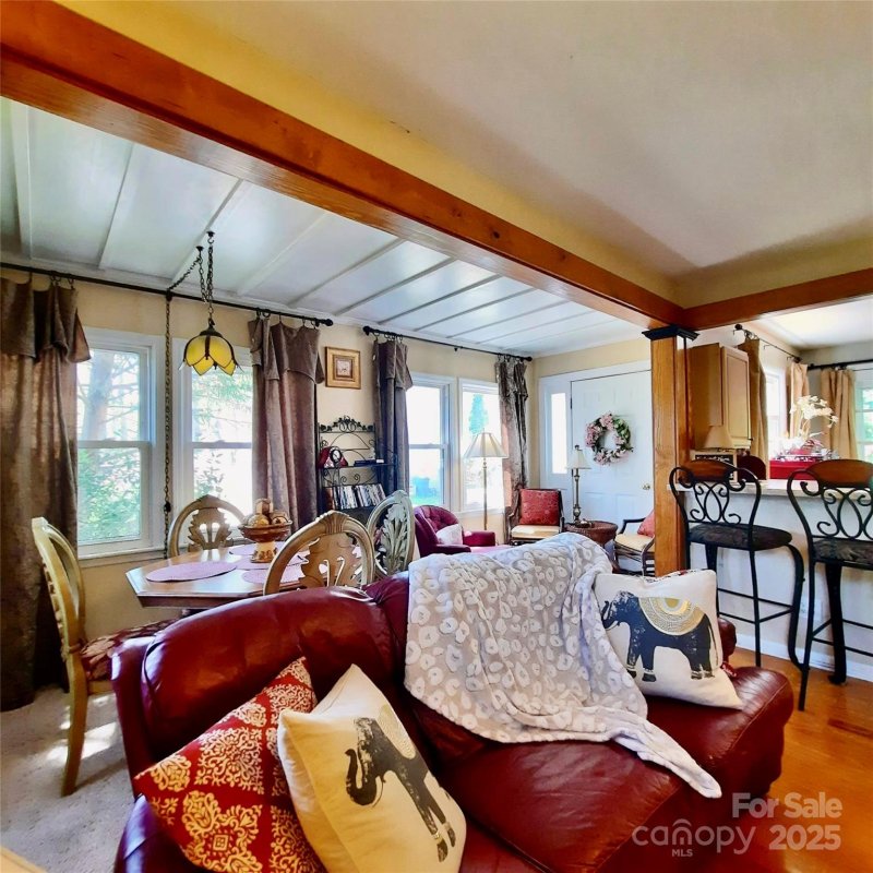 Property image 4 at 2023 Upper Ridgewood Boulevard, Hendersonville, NC 28791