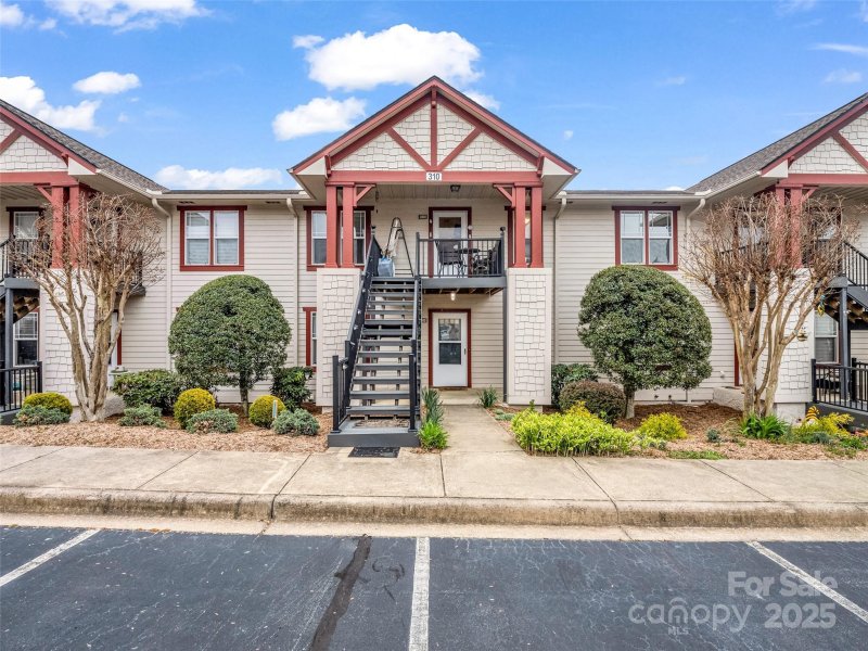 Property image 4 at 2403 Deermouse Way, Hendersonville, NC 28792