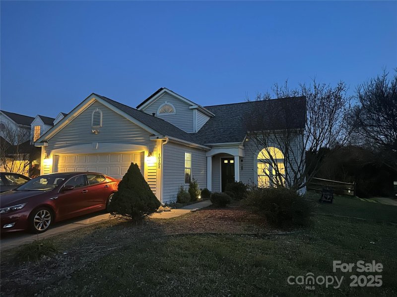Property image 2 of 10202 Orchard Grass Court in Planters Walk, Charlotte, NC 28278