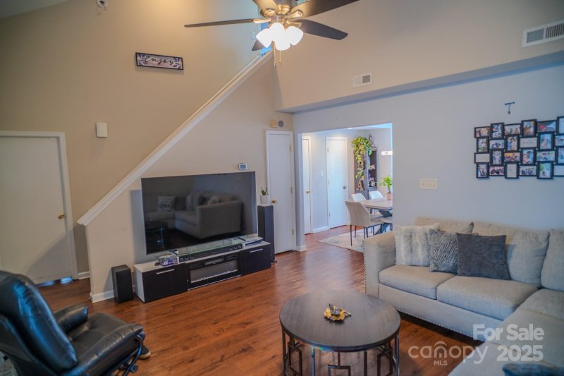 Property image 4 of 10202 Orchard Grass Court in Planters Walk, Charlotte, NC 28278