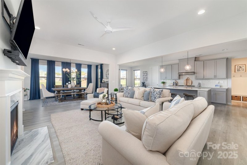 Property image 4 at 109 Crossvine Drive, Mooresville, NC 28117