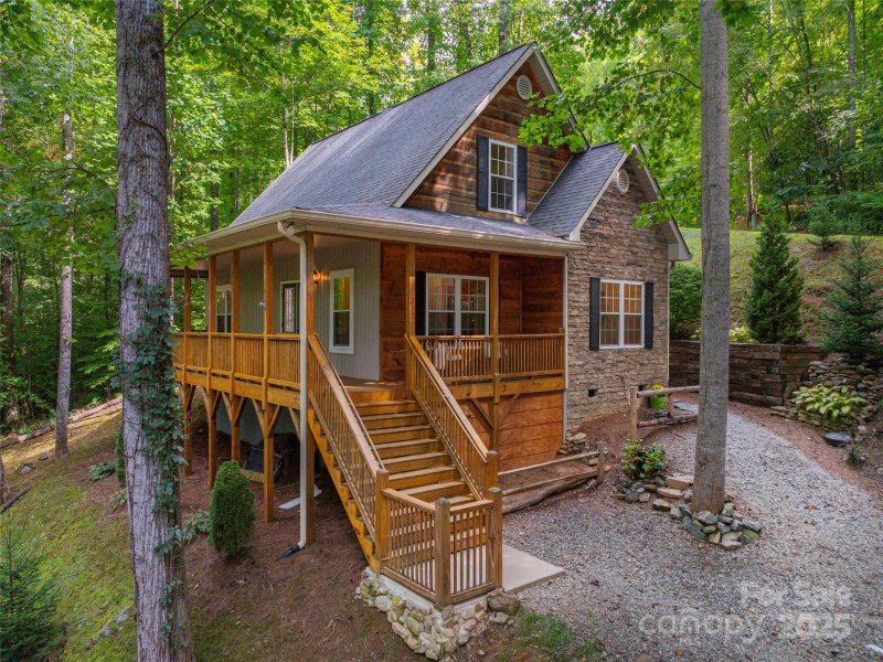 Katua Falls, Maggie Valley Community