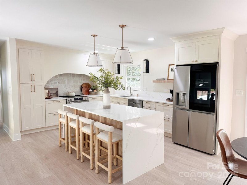 Property image 2 at 7507 Limerick Drive, Charlotte, NC 28270