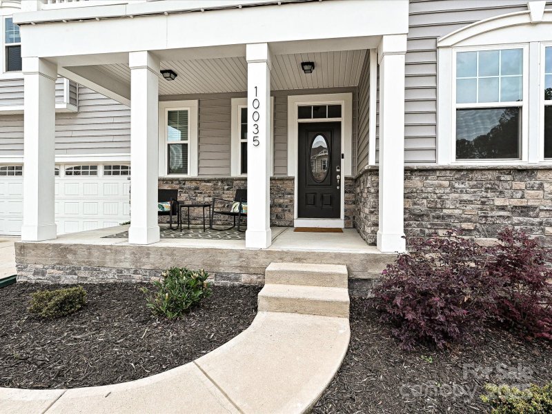 Property image 2 at 10035 Mast Cove Lane, Charlotte, NC 28278