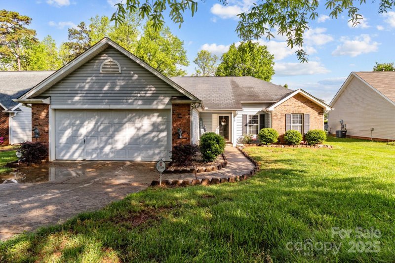 909 Jordans Pond Lane