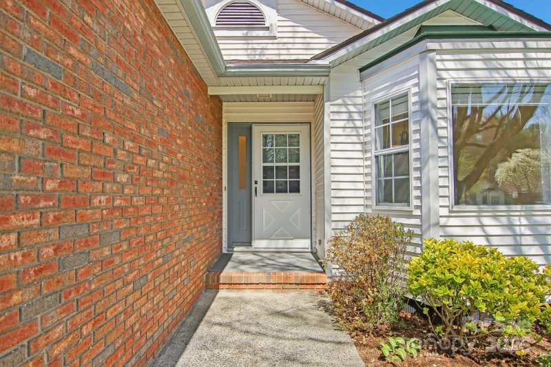 Property image 3 at 307 Somerton Court, Hendersonville, NC 28791