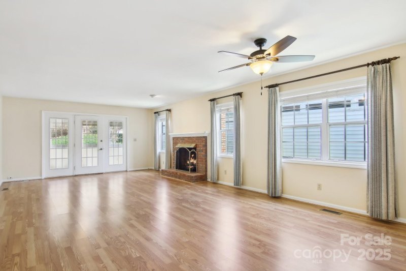 Property image 5 at 307 Somerton Court, Hendersonville, NC 28791