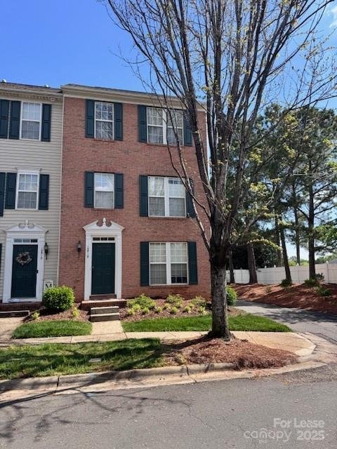 15719 King Louis Court