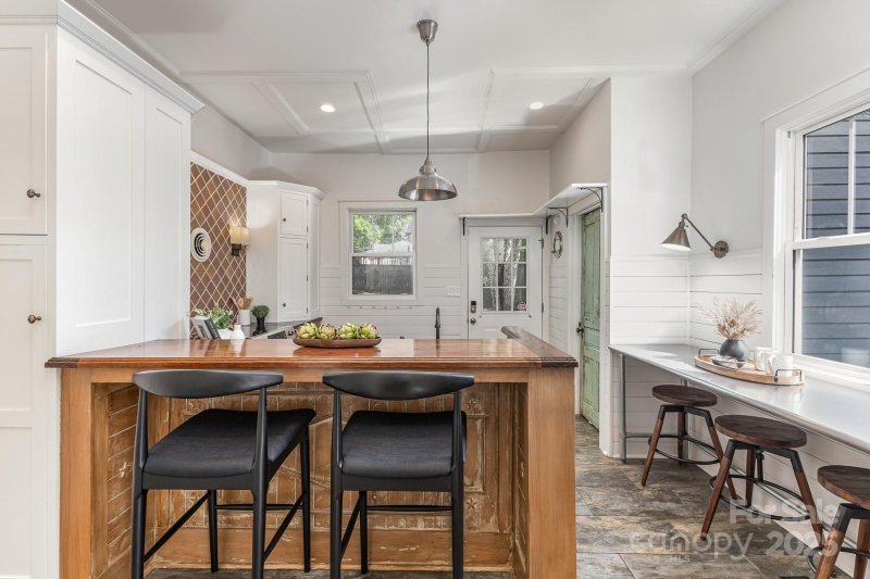 Property image 5 at 1824 Umstead Street, Charlotte, NC 28205