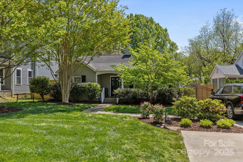 Property image 4 at 3019 Sunset Drive, Charlotte, NC 28209