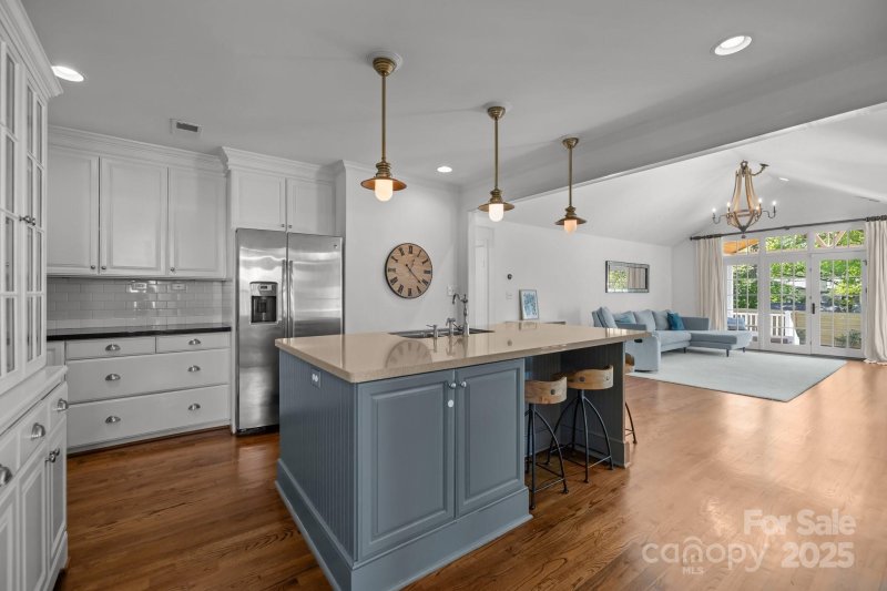 Property image 5 at 3019 Sunset Drive, Charlotte, NC 28209