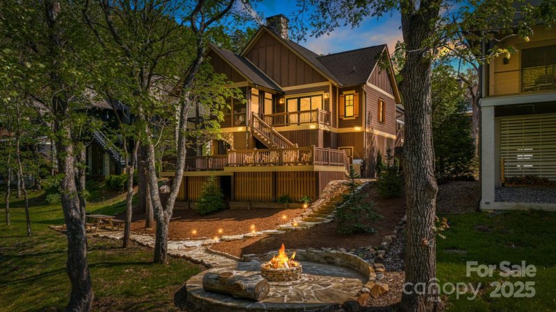 36 Chimney Stone Way