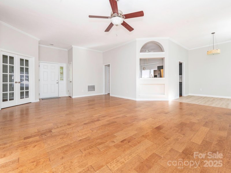 Property image 4 at 8718 Rittenhouse Circle, Charlotte, NC 28270