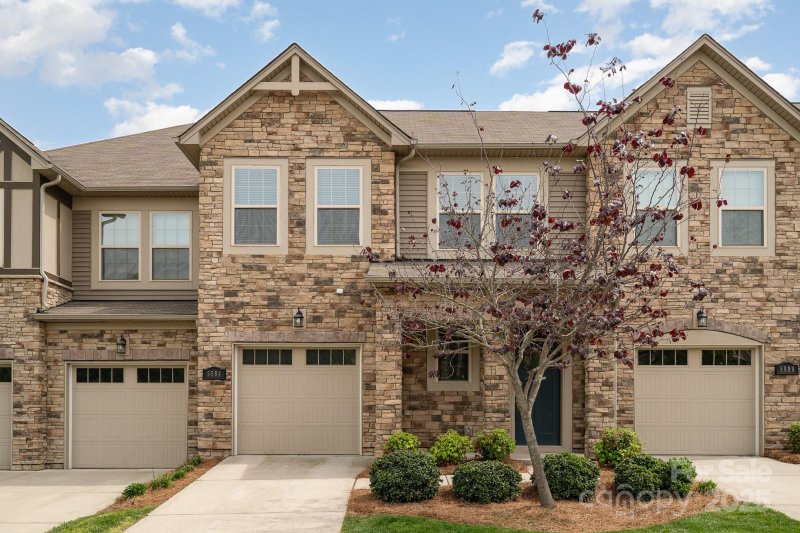 5684 Garrow Glen Road