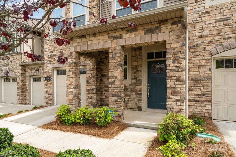 Property image 2 at 5684 Garrow Glen Road, Charlotte, NC 28278