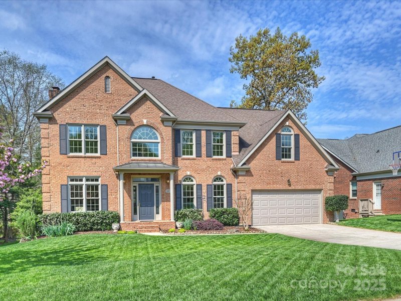 Property image 2 at 213 Walnut Point Drive, Matthews, NC 28105