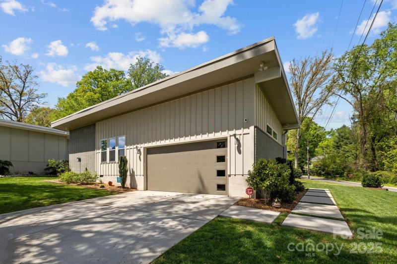 Property image 2 at 3036 Palm Avenue, Charlotte, NC 28205