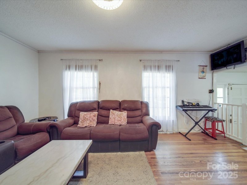 Property image 5 of 6820 Elm Forest Drive in Cedars East, Charlotte, NC 28212