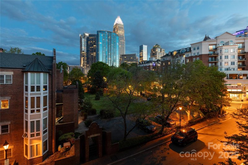 Property image 2 at 405 W 7th Street, Charlotte, NC 28202