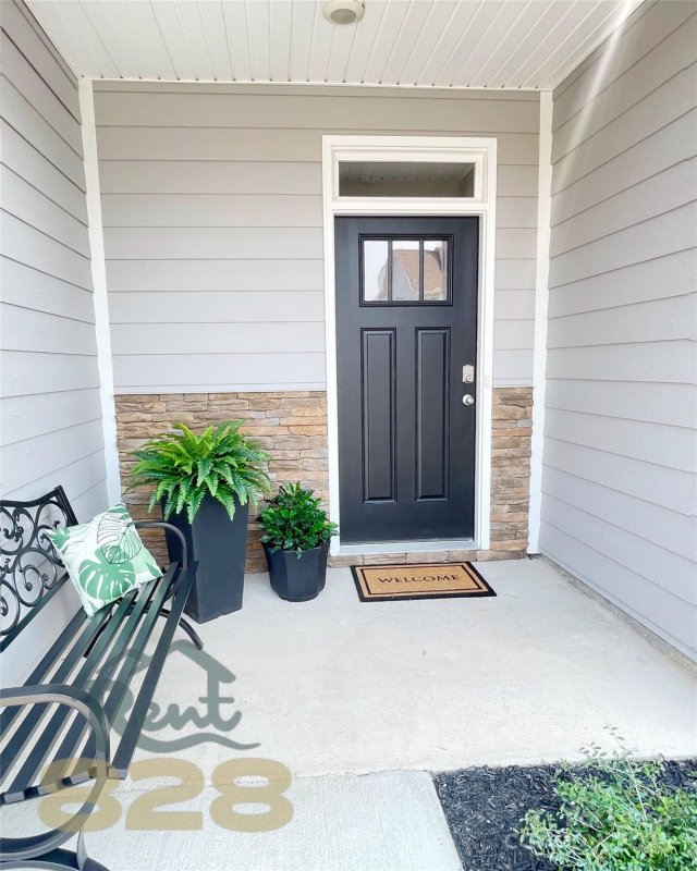 Property image 2 at 63 Creekview Road, Hendersonville, NC 28792