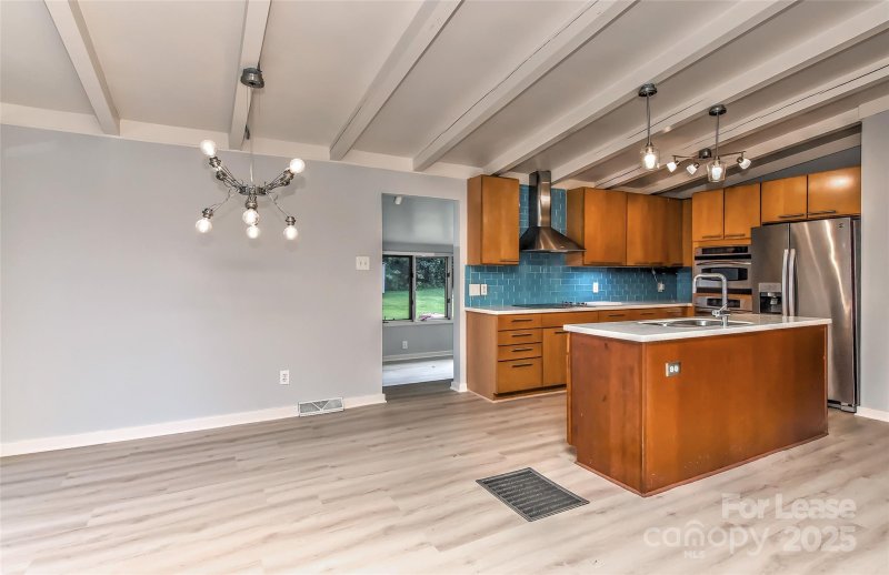 Property image 5 of 3111 Spring Valley Road in Huntingtowne farms, Charlotte, NC 28210