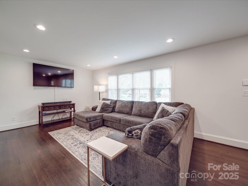 Property image 4 at 901 Burnley Road, Charlotte, NC 28210